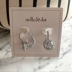 Stella & Dot Vintage inspired crystal earrings
